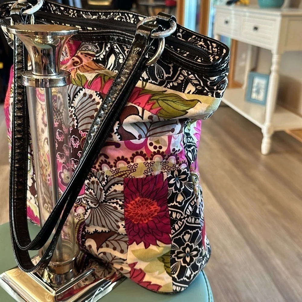 Vera Bradley Medley Tote Patchwork Limit Edition 2010 Shoulder Bag& pouch 2 pcs